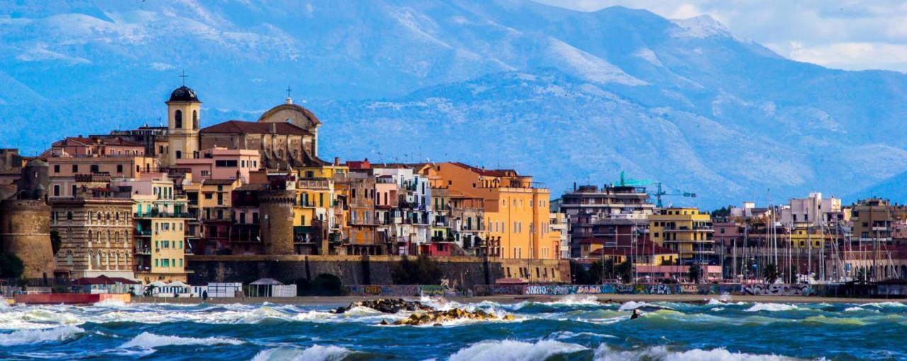 Bnb The Station Nettuno Buitenkant foto