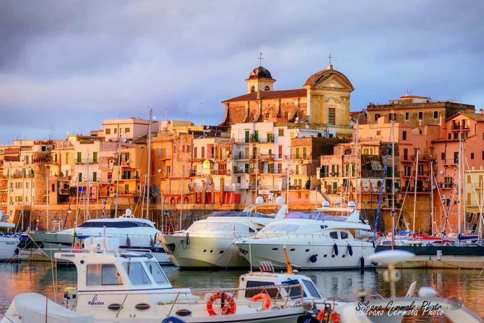 Bnb The Station Nettuno Buitenkant foto